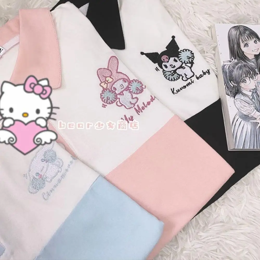 Kawaii My Melody с коротким рукавом Sanrio Kuromi Cinnamoroll аниме футболка летняя рубашка поло топ новый японский стиль для девочек свободная повседневная
Kawaii My Melody с коротким рукавом Sanrio Kuromi Cinnamoroll аниме футболка летняя рубашка поло топ новый японский стиль для девочек свободная повседневная
