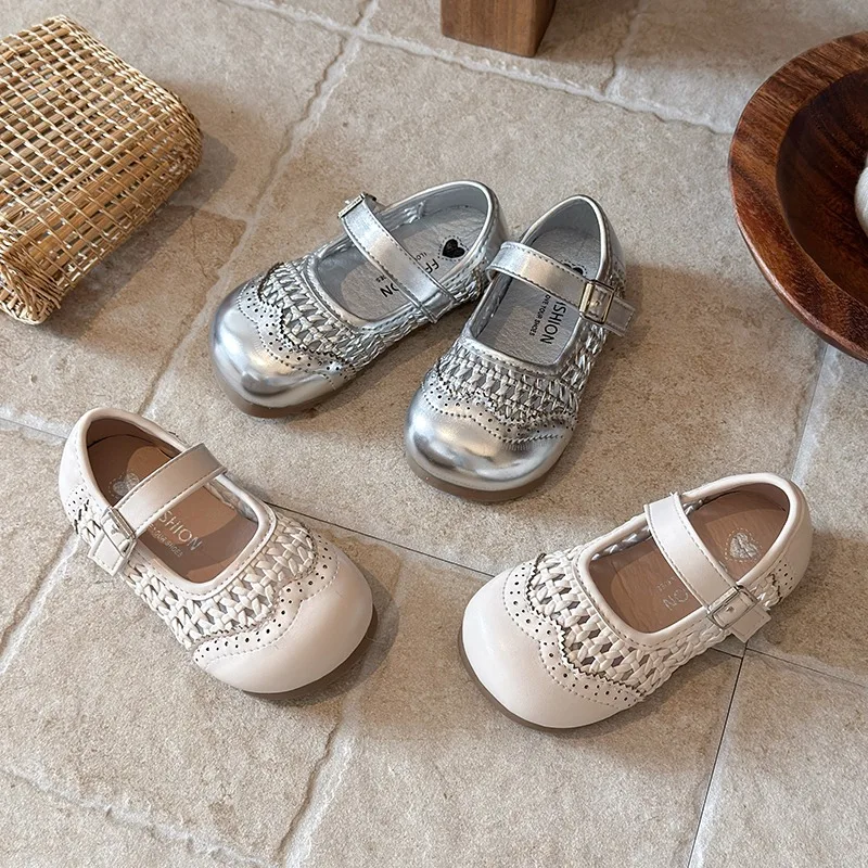 Fashion Kids Hollow-out Flat Loafers New Breathable Daily Wear Girls Causal Shoes Woven Non-slip Children Mary Jane Single Shoes
Fashion Kids Hollow-out Flat Loafers New Breathable Daily Wear Girls Causal Shoes Woven Non-slip Children Mary Jane Single Shoes