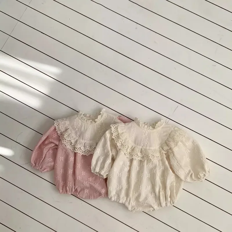 Newborn Baby Romper Flowers Embroidery Long Sleeve Loose Baby Bodysuit Cotton 0-24 Months Ruffled Collar Bow Girls Clothing
Newborn Baby Romper Flowers Embroidery Long Sleeve Loose Baby Bodysuit Cotton 0-24 Months Ruffled Collar Bow Girls Clothing