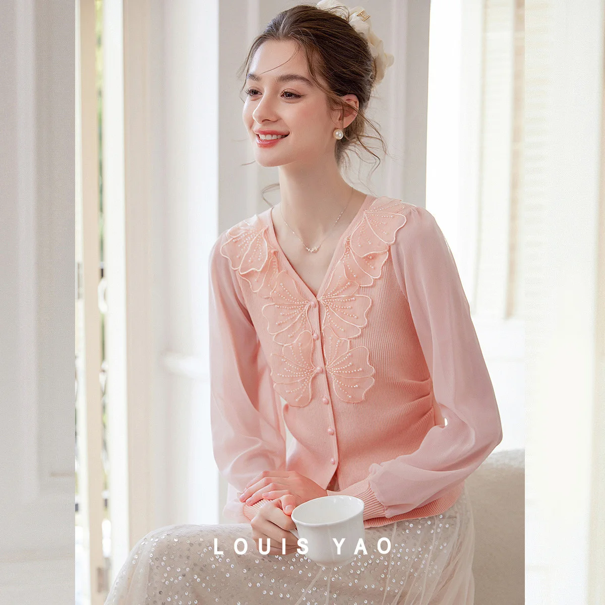 LOUIS YAO Elegant V-neck Embroidered Lace Cardigan 2025 Spring Fashionable Patchwork Long-sleeve Slim-fit Women's Knitwear
LOUIS YAO Elegant V-neck Embroidered Lace Cardigan 2025 Spring Fashionable Patchwork Long-sleeve Slim-fit Women's Knitwear