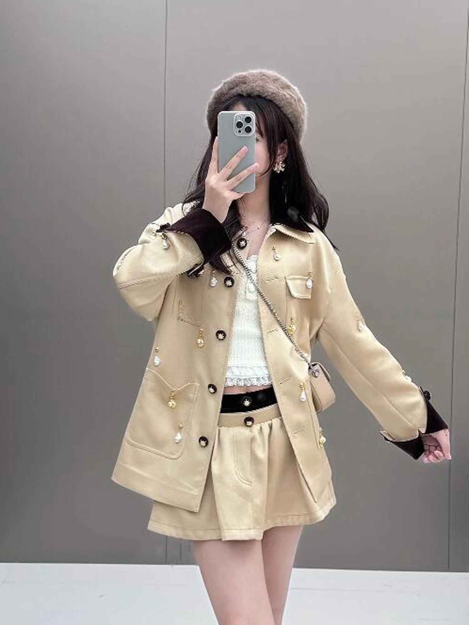Elegant Long Pearl Pendant Jacket Skirt Set High-End Women's Fashion Cotton Button up Shirt Style for Ages 25-35
Elegant Long Pearl Pendant Jacket Skirt Set High-End Women's Fashion Cotton Button up Shirt Style for Ages 25-35
