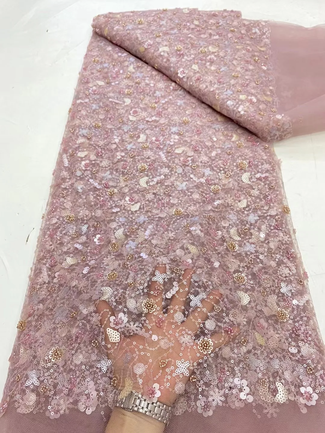 2024 Nigerian African Lace Fabric,Fabrics By The Meter,Sequin,Tulle,Wedding Dresses,Embroidery,High Quality,Mesh,Beaded,5Yards
2024 Nigerian African Lace Fabric,Fabrics By The Meter,Sequin,Tulle,Wedding Dresses,Embroidery,High Quality,Mesh,Beaded,5Yards
