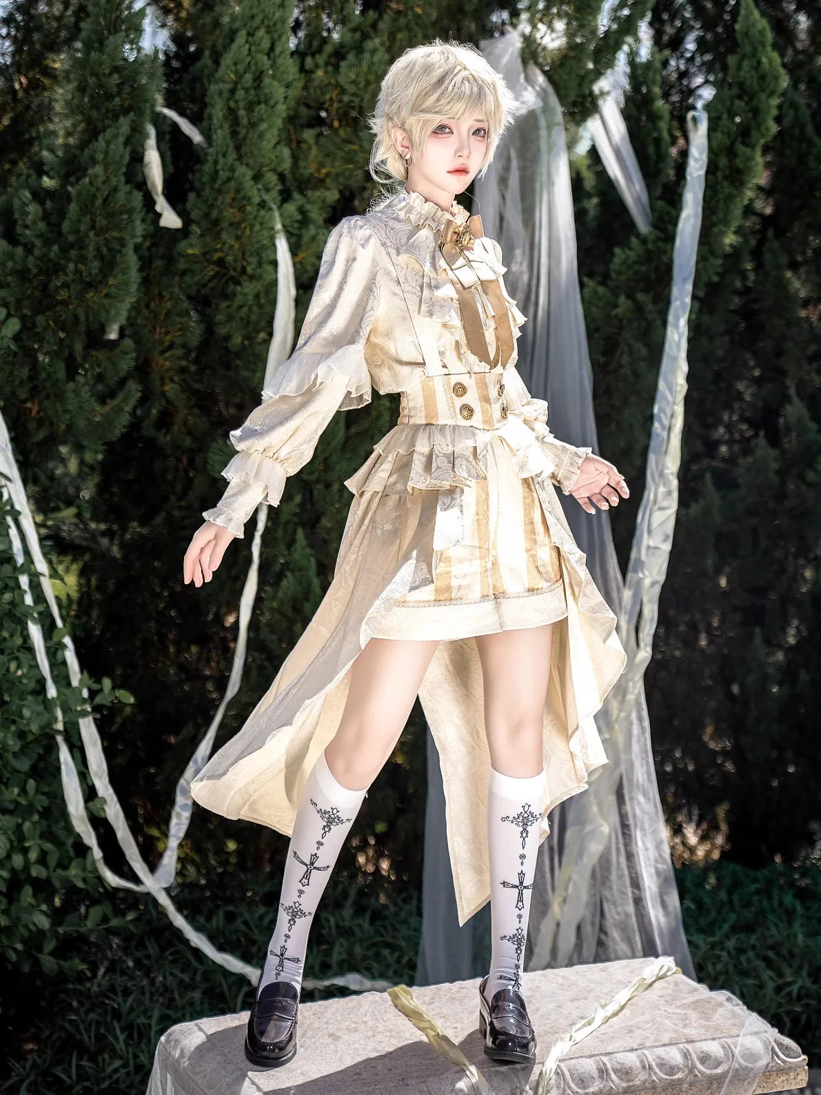 Tarlolita Is Too Handsome for Teenagers, Court Style Suit Neutral
Tarlolita Is Too Handsome for Teenagers, Court Style Suit Neutral