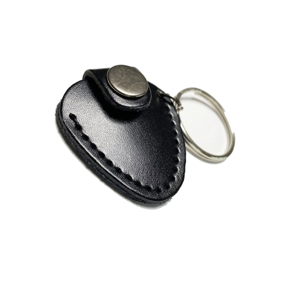 1PCS Cowhide Guitar Pick Storage Bag Pocket case Key Chain
1PCS Cowhide Guitar Pick Storage Bag Pocket case Key Chain