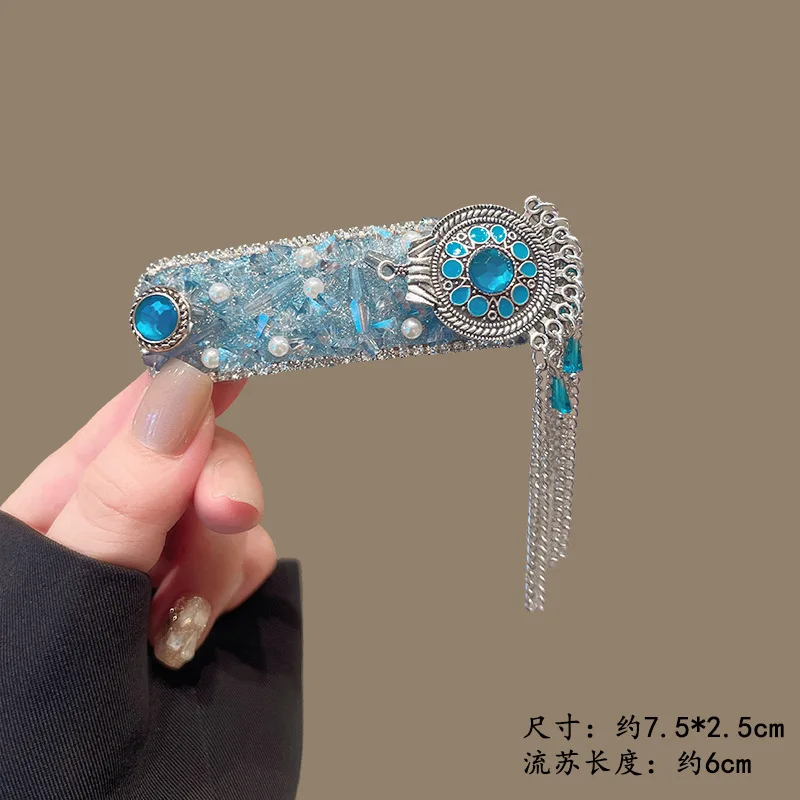 Ethnic style velvet bell fringed hairpin new Chinese style Guochao high skull top headband niche high-end retro hair accessories
Ethnic style velvet bell fringed hairpin new Chinese style Guochao high skull top headband niche high-end retro hair accessories