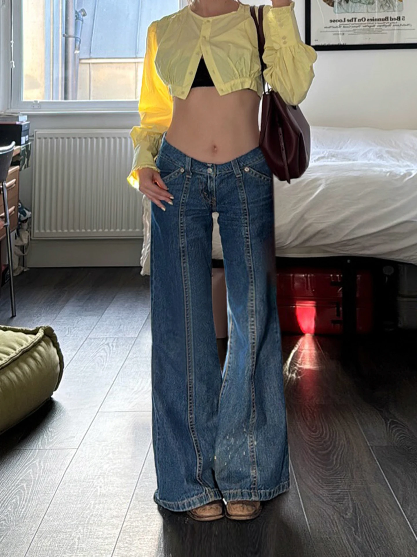 Blue Women's Jeans Hip-hop Fashion Vintage Streetwear Y2K Wide Leg Straight Jean High Waist Trouser Classic Baggy Denim Pants
Blue Women's Jeans Hip-hop Fashion Vintage Streetwear Y2K Wide Leg Straight Jean High Waist Trouser Classic Baggy Denim Pants