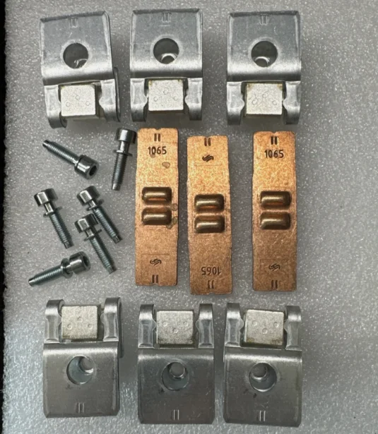 Brand new orignial 3RT1965-6A Contactor Spare Parts Moving and Stationary Contact 3RT5065 Fast delivery
Brand new orignial 3RT1965-6A Contactor Spare Parts Moving and Stationary Contact 3RT5065 Fast delivery