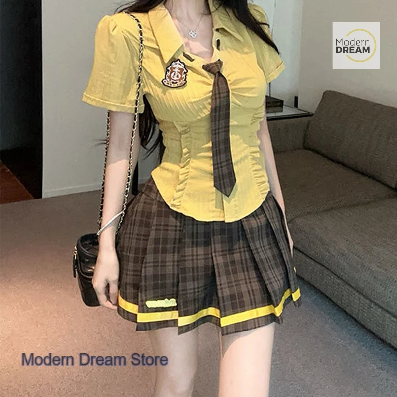 French college style POLO collar wood ear shirt suit women's summer high waist skirt niche design short sleeve two-piece suit
French college style POLO collar wood ear shirt suit women's summer high waist skirt niche design short sleeve two-piece suit