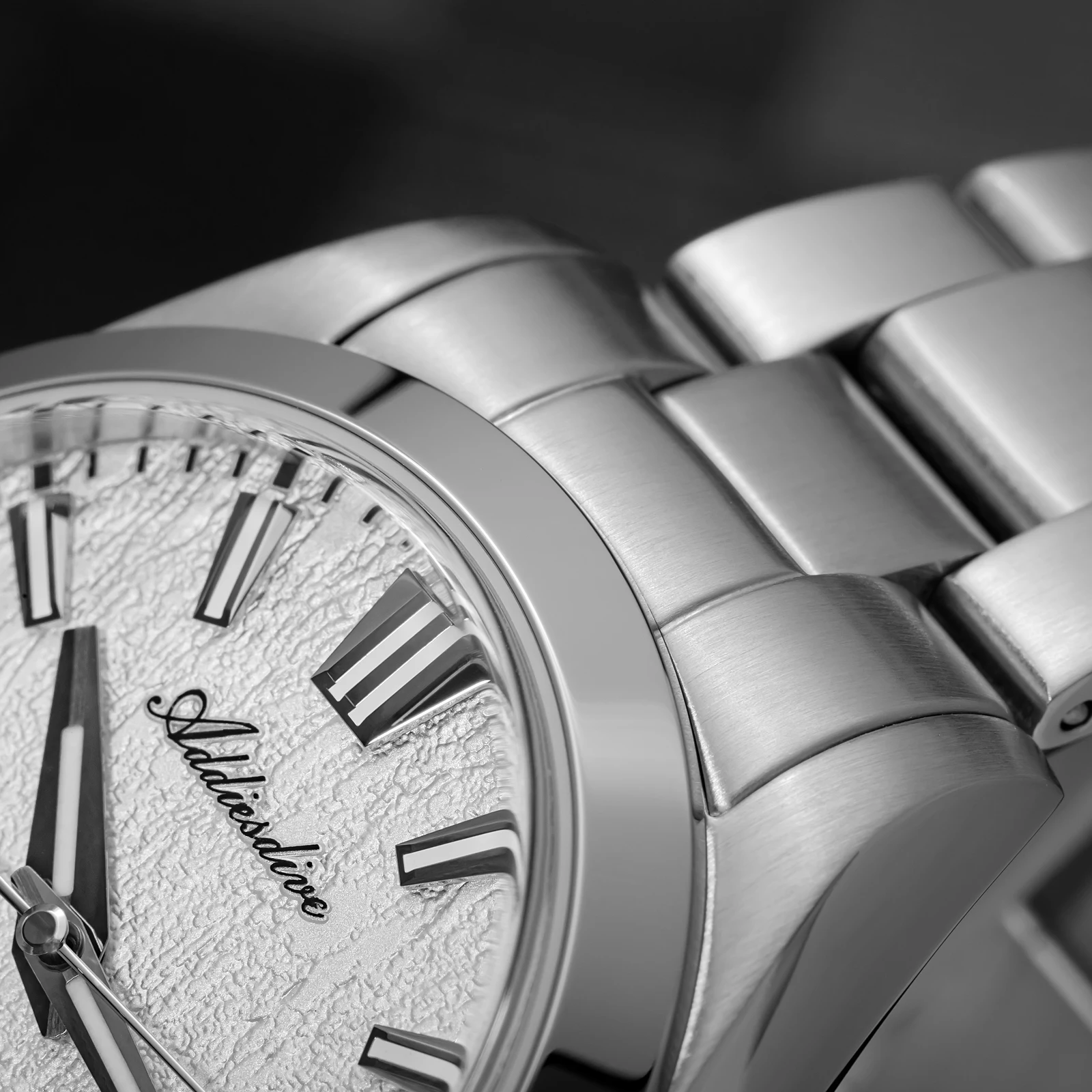 ADDIESDIVE NEW Men's Mechanical Watch Sapphire Glass Tree Texture Dial Analog Watches Luminous Stainless Steel Wristwatch AD2075
ADDIESDIVE NEW Men's Mechanical Watch Sapphire Glass Tree Texture Dial Analog Watches Luminous Stainless Steel Wristwatch AD2075