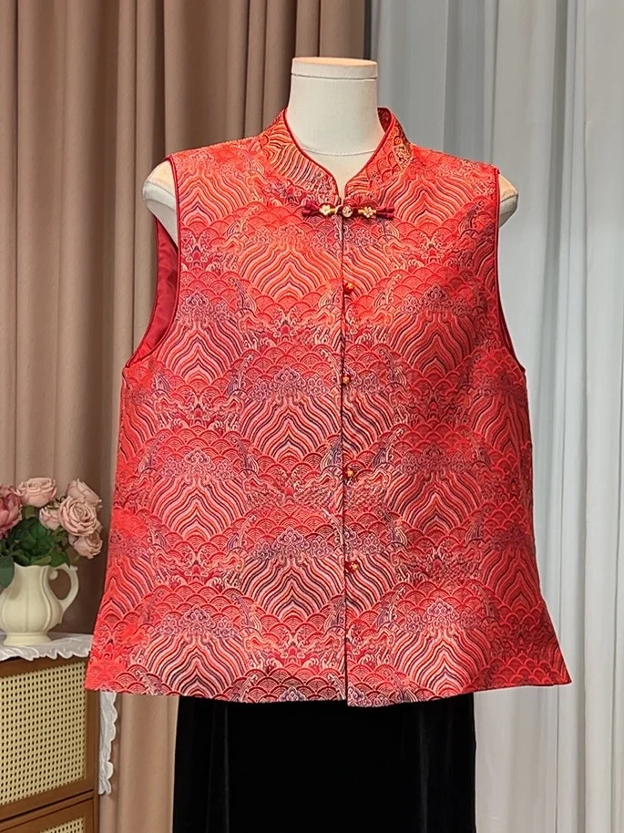 Элегантный красный шелковый атласный жилет с вышивкой в китайском стиле, с воротником-стойкой и пуговицами, женский, премиум-класса, укороченный, весна 2026
Элегантный красный шелковый атласный жилет с вышивкой в китайском стиле, с воротником-стойкой и пуговицами, женский, премиум-класса, укороченный, весна 2026