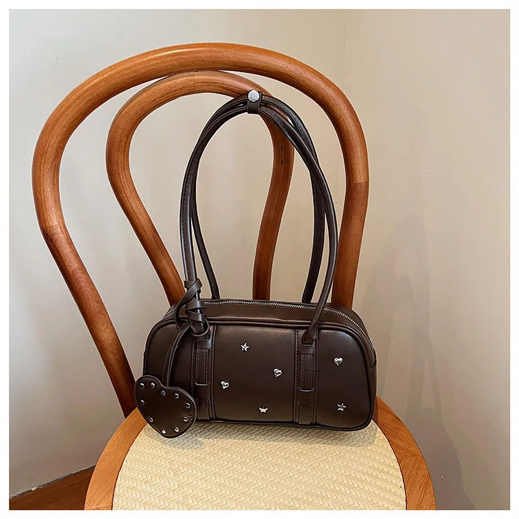 2025 Vintage Bowling Bag Trendy Summer Tote Shoulder Purse for Women Fashionable Pillow Handbag This Seasons Must Have
2025 Vintage Bowling Bag Trendy Summer Tote Shoulder Purse for Women Fashionable Pillow Handbag This Seasons Must Have