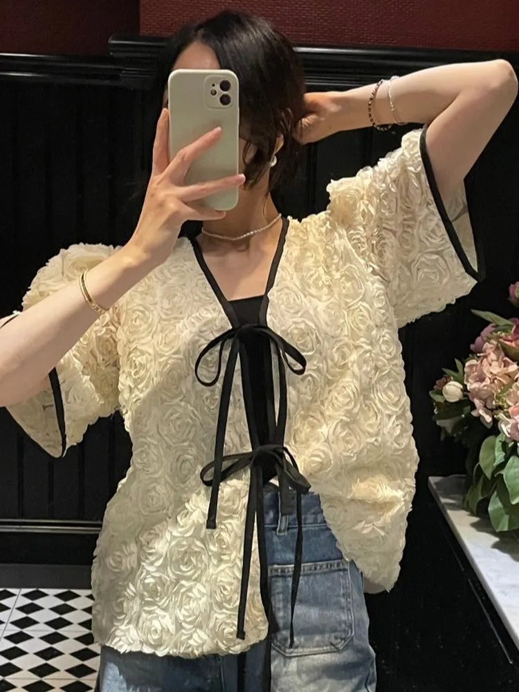 Fashionable French Style Short Bubble Sleeve Cardigan Women's Doll Design Heavy Embroidery Floral Knot Waistcoat Spring Summer
Fashionable French Style Short Bubble Sleeve Cardigan Women's Doll Design Heavy Embroidery Floral Knot Waistcoat Spring Summer