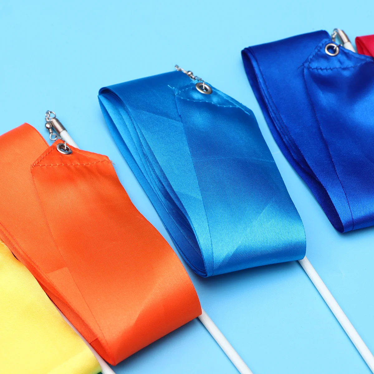 Набор из 12 цветных лент для художественной гимнастики длиной 4 м для цирковых выступлений, парадных колонн и детских групп
Набор из 12 цветных лент для художественной гимнастики длиной 4 м для цирковых выступлений, парадных колонн и детских групп