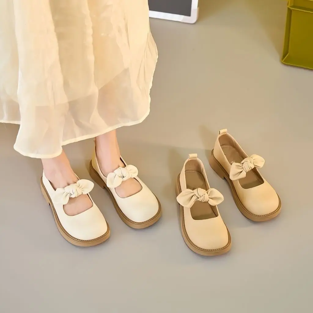 2026 New Style Women's Soft Leather Mary Jane Flats Bow Fairy Design for Spring Autumn Versatile Comfortable Sole
2026 New Style Women's Soft Leather Mary Jane Flats Bow Fairy Design for Spring Autumn Versatile Comfortable Sole