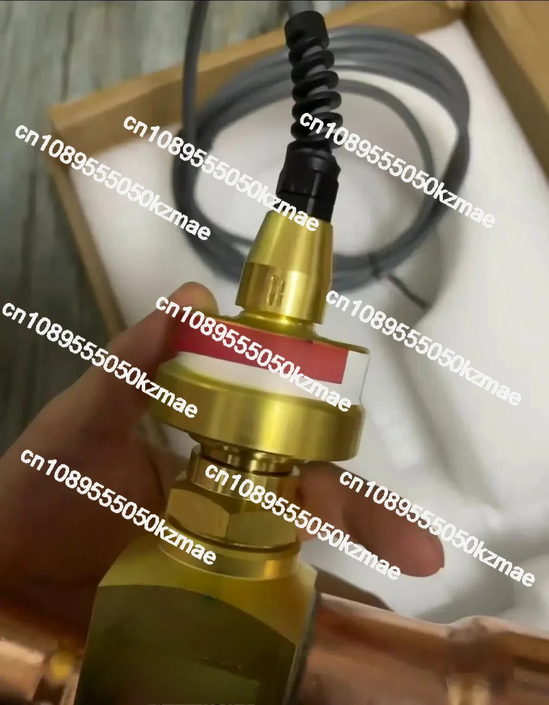 175-10-S 953002 Electronic Expansion Valve - HVAC/R Refrigerant Control Valve, 1/2" SAE Flare Ports, for Air Conditioners
175-10-S 953002 Electronic Expansion Valve - HVAC/R Refrigerant Control Valve, 1/2" SAE Flare Ports, for Air Conditioners