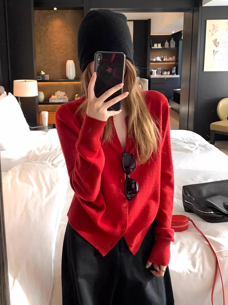 Свободный длинный вязаный кардиган Sve, женский корейский вариант, удобный мягкий материал, круглый, на пуговицах, готовые к работе
Свободный длинный вязаный кардиган Sve, женский корейский вариант, удобный мягкий материал, круглый, на пуговицах, готовые к работе