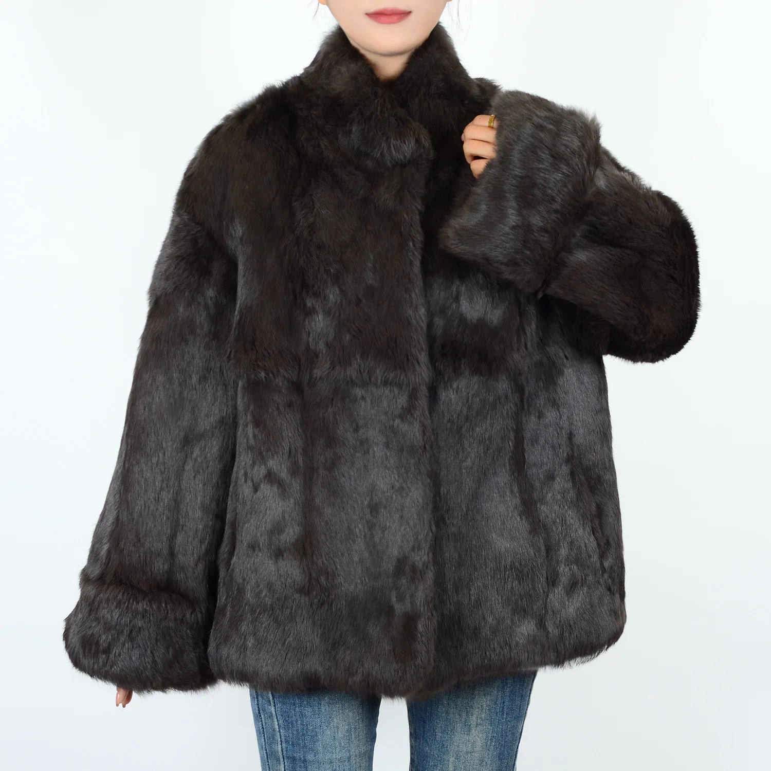 Hot Selling High-quality Rabbit Fur Coat for Women Medium To Long Loose and Casual Fur Integrated Ins Style Plush Mink Fur
Hot Selling High-quality Rabbit Fur Coat for Women Medium To Long Loose and Casual Fur Integrated Ins Style Plush Mink Fur