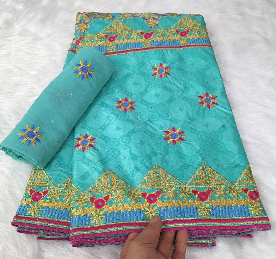 African Bazin Riche Brode fabric 2023 Latest fashion embroidery basin lace fabric with net lace for wedding party dress LYC23110
African Bazin Riche Brode fabric 2023 Latest fashion embroidery basin lace fabric with net lace for wedding party dress LYC23110