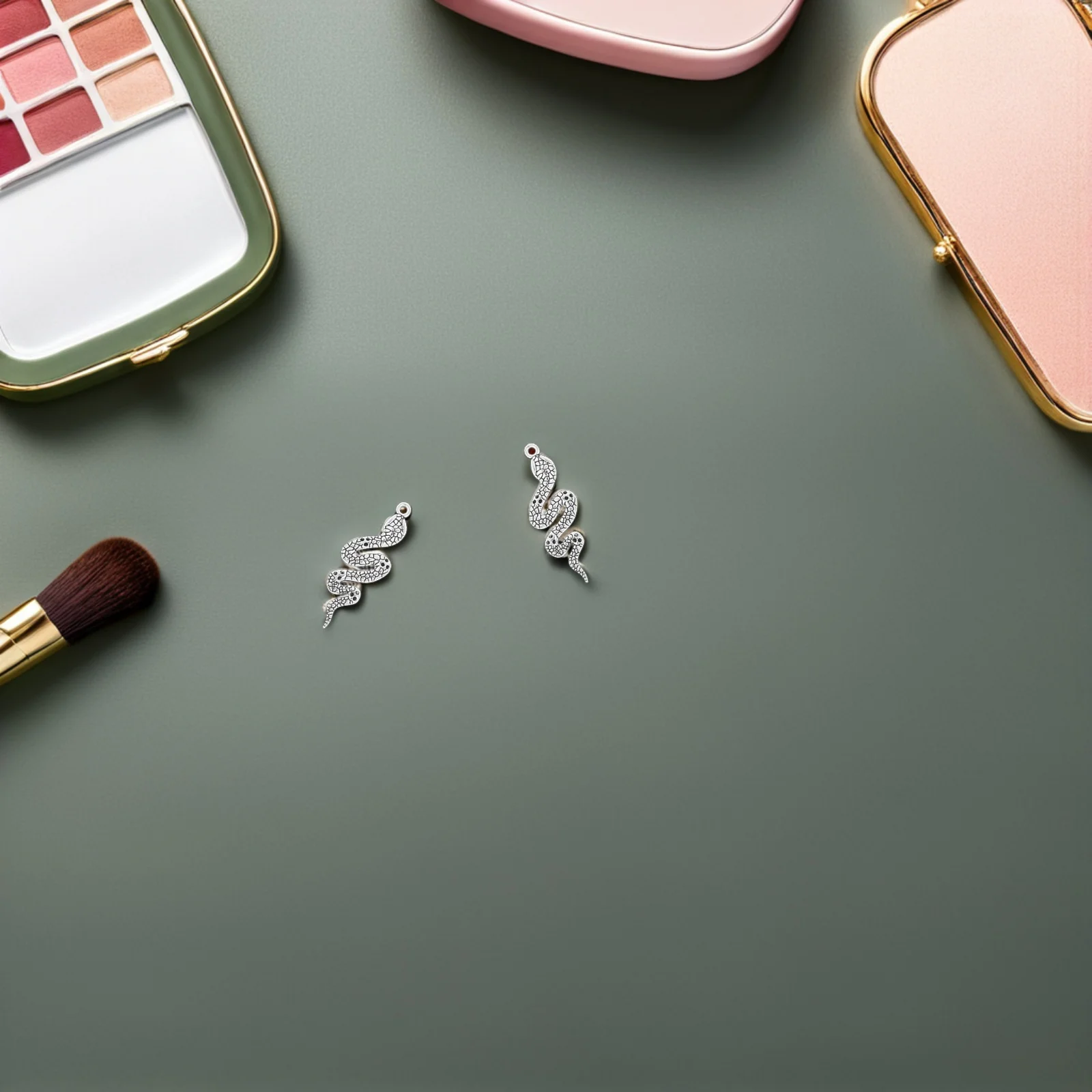 30 шт., подвеска в виде змеи, винтажный сплав в форме животных, подвески для DIY ювелирных изделий, брелок, браслет, ожерелье, аксессуары
30 шт., подвеска в виде змеи, винтажный сплав в форме животных, подвески для DIY ювелирных изделий, брелок, браслет, ожерелье, аксессуары