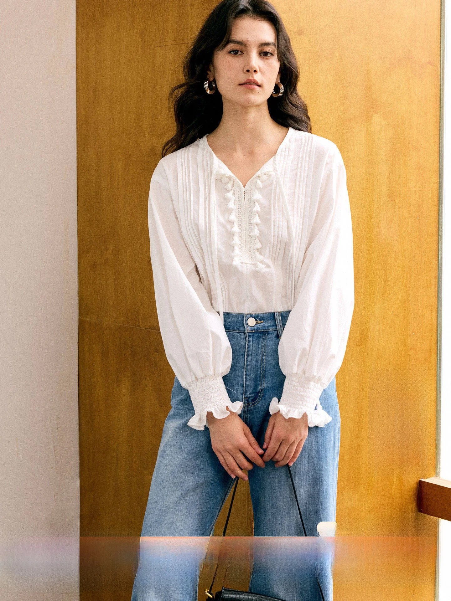 HeyDr Pure Cotton irt Women's Spring Tassel Belted Design Long Sve White Vaion Sle Top French Sle Loose Fit
HeyDr Pure Cotton irt Women's Spring Tassel Belted Design Long Sve White Vaion Sle Top French Sle Loose Fit