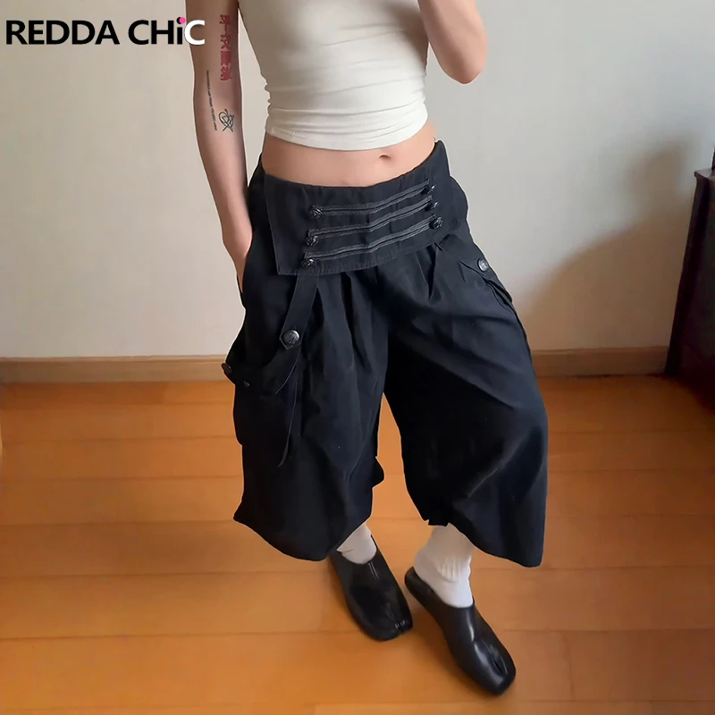 ReddaChic Retro Black Baggy Cargo Pants Royal Pleated Button Decor Elastic Low Waist Bermuda Shorts Punk Summer Women Clothes
ReddaChic Retro Black Baggy Cargo Pants Royal Pleated Button Decor Elastic Low Waist Bermuda Shorts Punk Summer Women Clothes