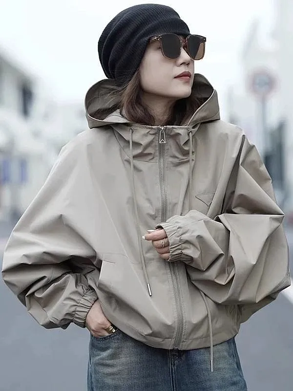 Hooded Short Jacket For Women In The Spring And Autumn Of 2026 New Small Casual Loose Workwear Windbreaker Jacket Top
Hooded Short Jacket For Women In The Spring And Autumn Of 2026 New Small Casual Loose Workwear Windbreaker Jacket Top
