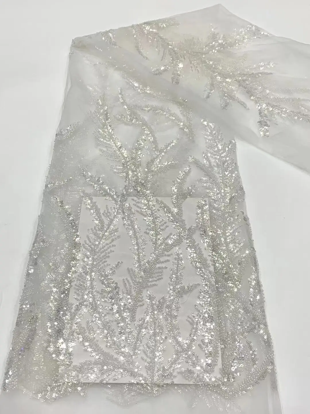 High Quality S-12082815 Embroidered Nigerian Net Lace Fabric France Sequin and beads Lace Fabric African Lace For Party
High Quality S-12082815 Embroidered Nigerian Net Lace Fabric France Sequin and beads Lace Fabric African Lace For Party