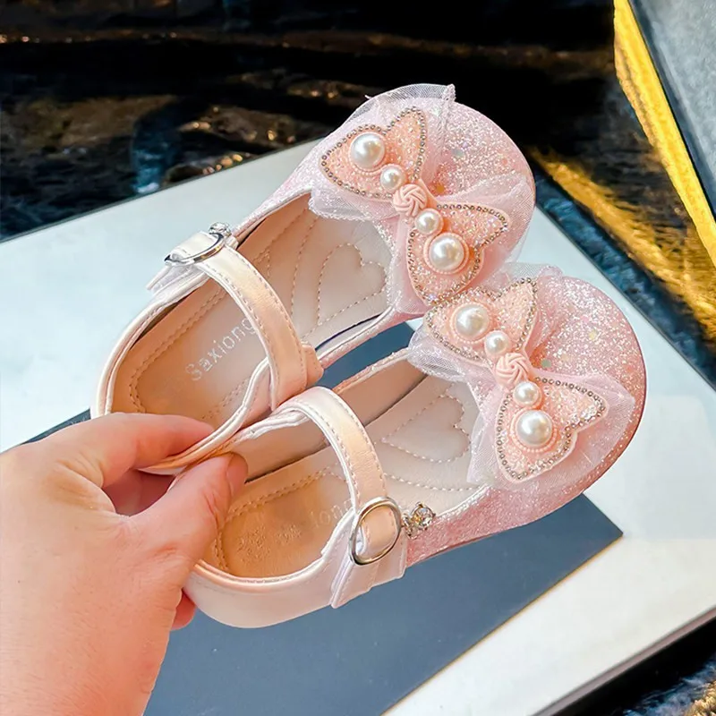Kids'Casual Shoes Fashion Solid Color Bow Sequin Pearl PU Leather Autumn Shoes For Children Anti-slip Sliver White Size 23-36
Kids'Casual Shoes Fashion Solid Color Bow Sequin Pearl PU Leather Autumn Shoes For Children Anti-slip Sliver White Size 23-36
