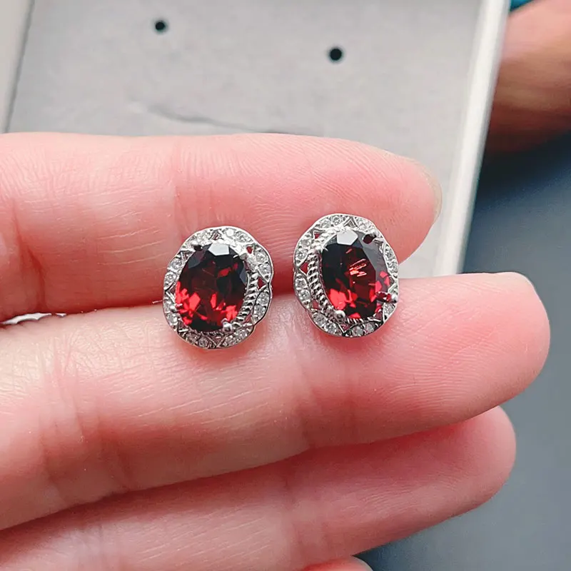 6mm*8mm Total 2.5ct Real Natural Garnet Earrings 925 Silver Gemstones silver stud earrings for office lady
6mm*8mm Total 2.5ct Real Natural Garnet Earrings 925 Silver Gemstones silver stud earrings for office lady