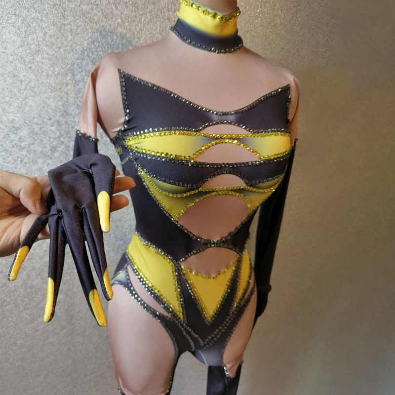 Women'S Party Festival Outfit Black Yellow Rhinestones Jumpsuit Sexy Pole Dance Clothes Nightclub Dj Ds Stage Gogo Costume 6644
Women'S Party Festival Outfit Black Yellow Rhinestones Jumpsuit Sexy Pole Dance Clothes Nightclub Dj Ds Stage Gogo Costume 6644