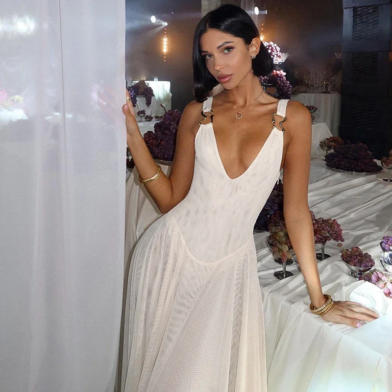 2025 White Mesh Pleated Evening Club Party Dress Women Robes Backless Elegant Sexy Dress Bodycon Long Summer Dress Vestidos
2025 White Mesh Pleated Evening Club Party Dress Women Robes Backless Elegant Sexy Dress Bodycon Long Summer Dress Vestidos