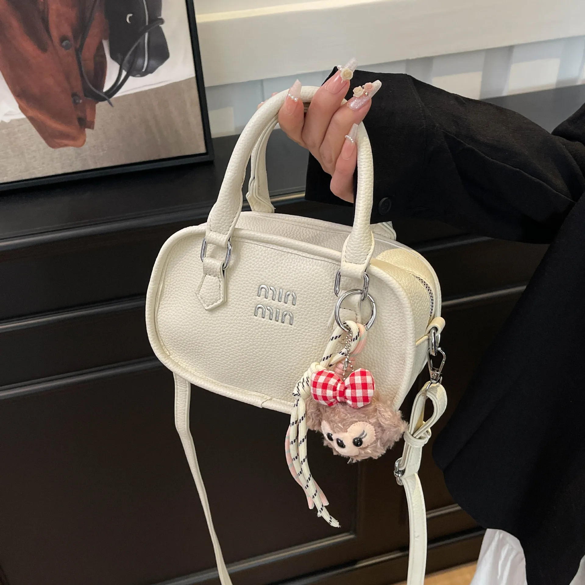 2025 New Korean Style Mini Square Bag - Soft Leather Tote/Shoulder Bag, Trendy Crossbody Purse for Women
2025 New Korean Style Mini Square Bag - Soft Leather Tote/Shoulder Bag, Trendy Crossbody Purse for Women