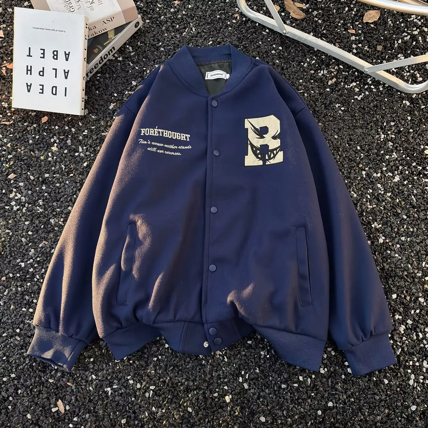 Повседневный бейсбольный джет с американской буквой и вышивкой, мужской зимний уличный джет, универсальный джерт для пар, свободный крой из полиэстера
Повседневный бейсбольный джет с американской буквой и вышивкой, мужской зимний уличный джет, универсальный джерт для пар, свободный крой из полиэстера