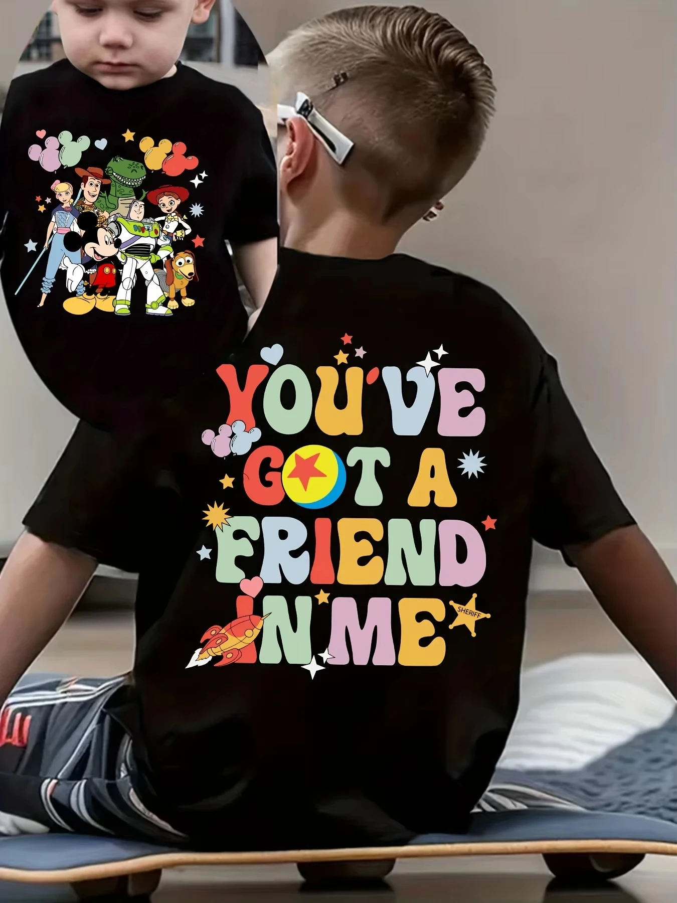 Mickey Mouse Cartoon Character 2026 Summer Cotton Printed Children's and Adult Family Companion Casual Fashionable T-shirt
Mickey Mouse Cartoon Character 2026 Summer Cotton Printed Children's and Adult Family Companion Casual Fashionable T-shirt