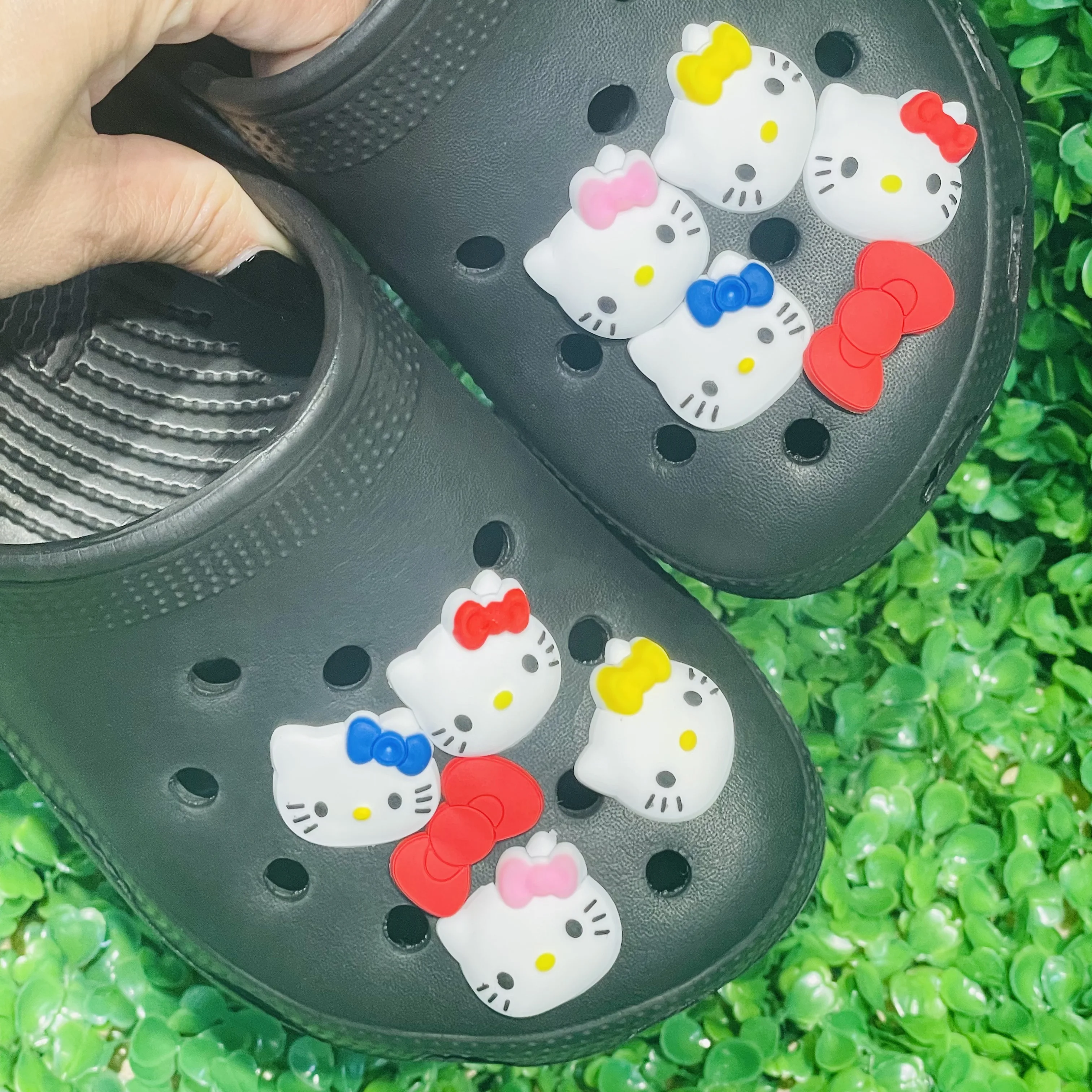 10 шт. Miniso Sanrio Hello Kitty, подвески для обуви из ПВХ, сандалии, украшения для обуви, аксессуары для обуви, сделай сам, булавки с пряжкой для женщин и девочек, подарок
10 шт. Miniso Sanrio Hello Kitty, подвески для обуви из ПВХ, сандалии, украшения для обуви, аксессуары для обуви, сделай сам, булавки с пряжкой для женщин и девочек, подарок