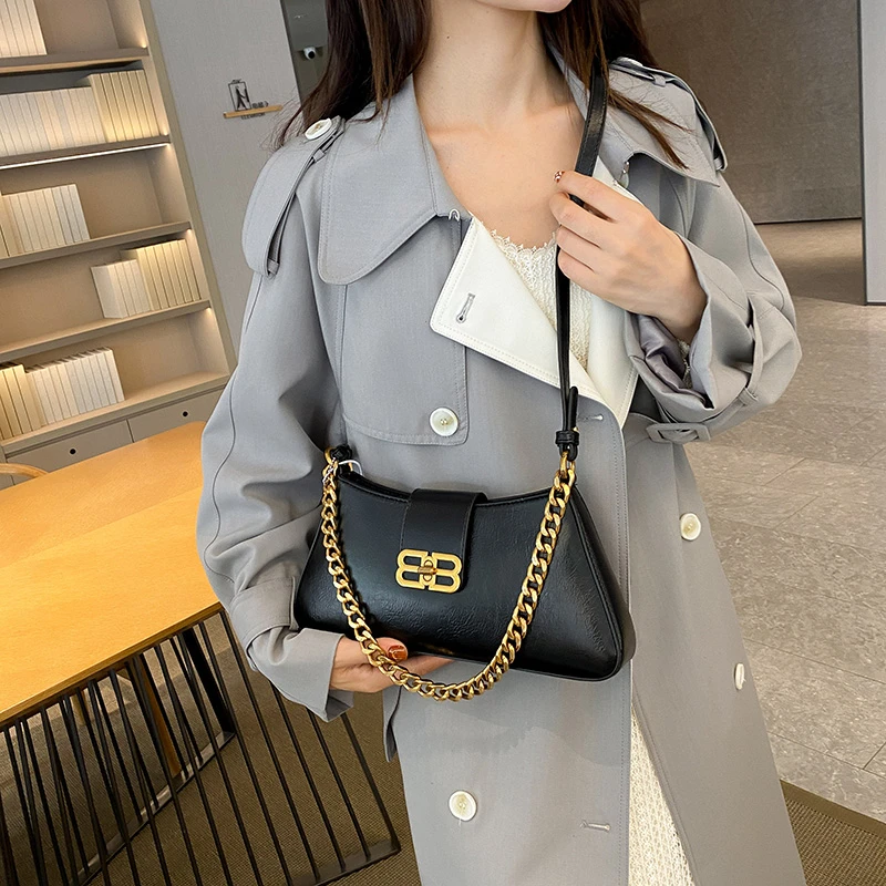 Women's Leather Tote Bag Shoulder Bag Messenger Style Elegant Classic Handbag By Luxury Designer For Everyday Use
Women's Leather Tote Bag Shoulder Bag Messenger Style Elegant Classic Handbag By Luxury Designer For Everyday Use