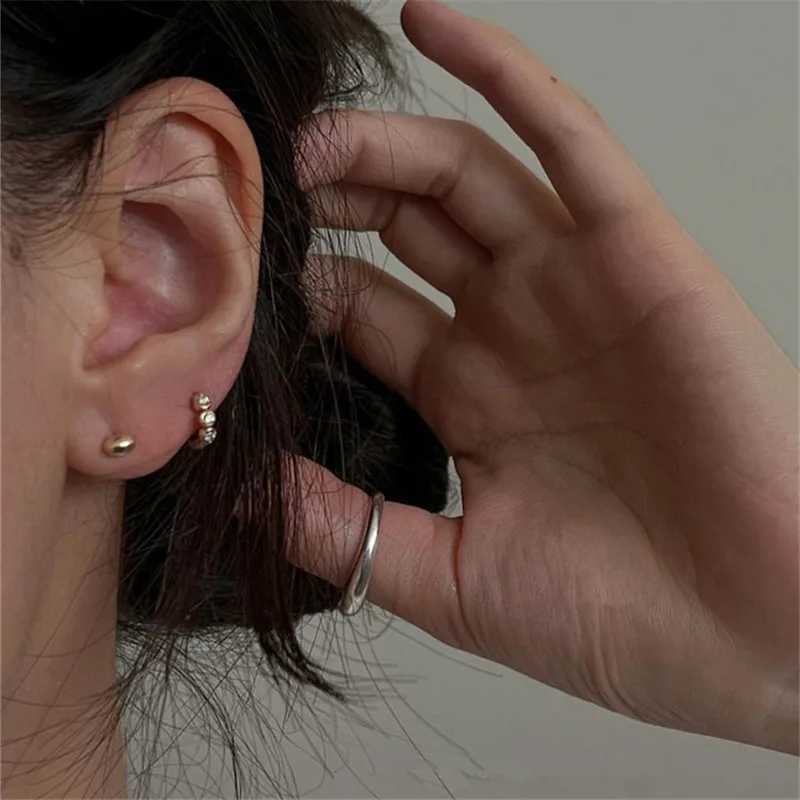 925 Sterling Silver Plated 14k Gold Korean INS Hot Sales Three Zircon Stud Earrings With Exquisite Party Jewelry For Women
925 Sterling Silver Plated 14k Gold Korean INS Hot Sales Three Zircon Stud Earrings With Exquisite Party Jewelry For Women