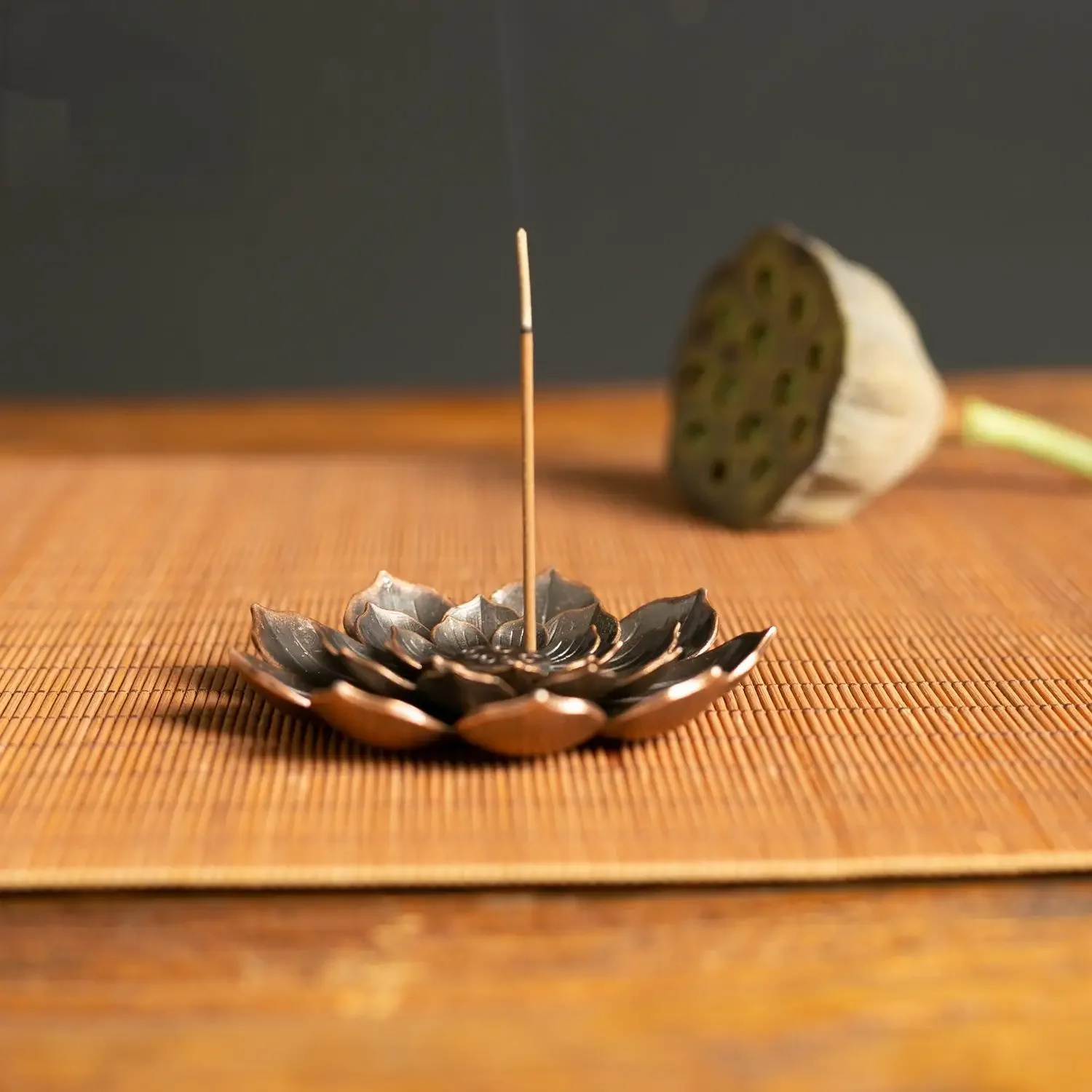 1PC Alloy Incense Burner Stick Holder Plate Buddhism Lotus Censer Bronze Nasturtium Incense Burner Backflow incense burners Oud
1PC Alloy Incense Burner Stick Holder Plate Buddhism Lotus Censer Bronze Nasturtium Incense Burner Backflow incense burners Oud