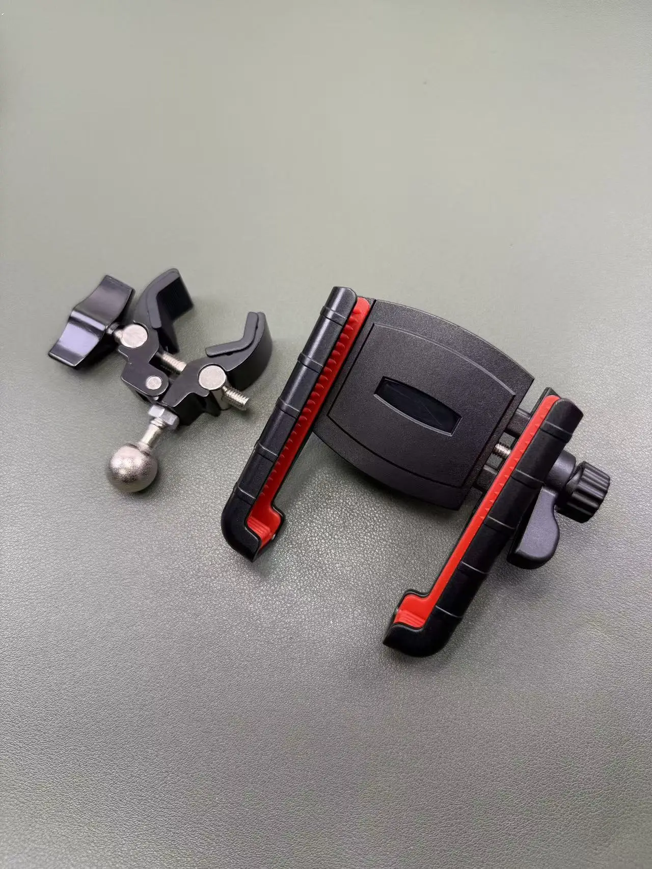 Rotatable Metal Desk Mount Tablet Holder with Ball Head Clamp Mobile Phone Stand round Tube Fixed Support
Rotatable Metal Desk Mount Tablet Holder with Ball Head Clamp Mobile Phone Stand round Tube Fixed Support