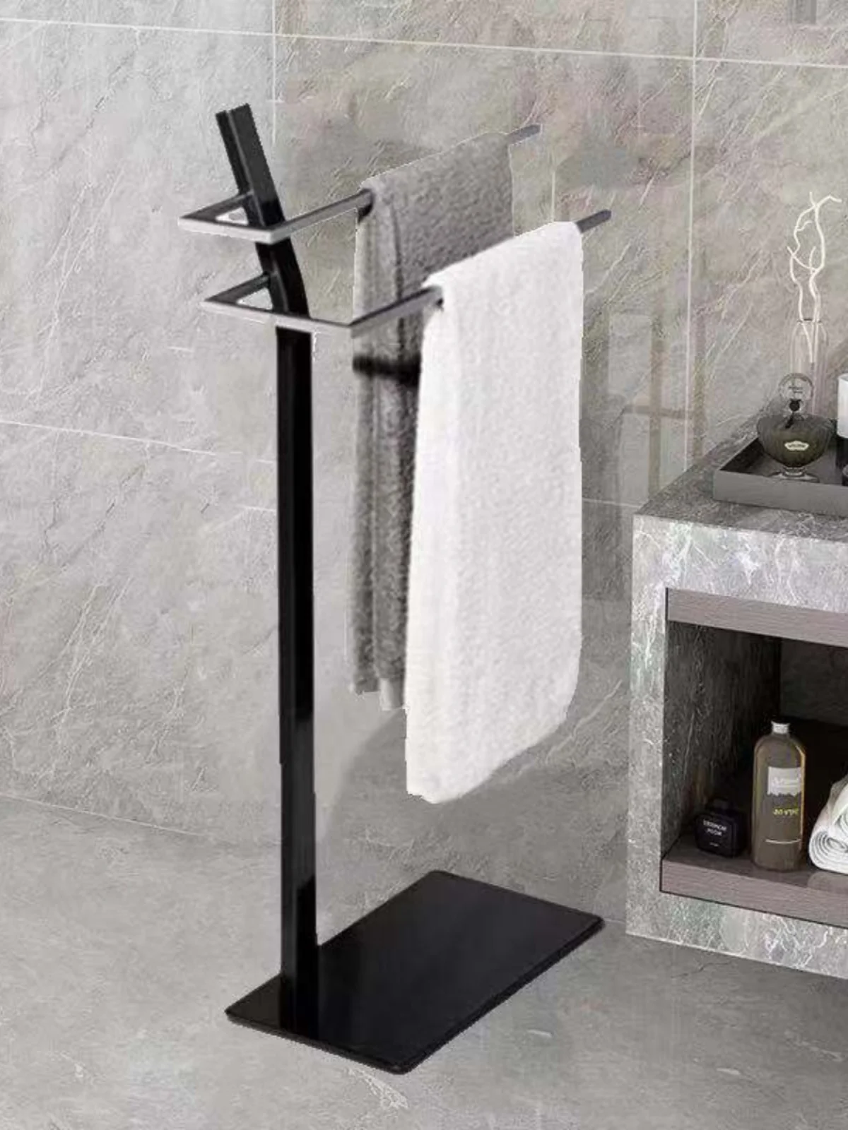 Light Luxury Floor Towel Rack Punch-Free Bathroom Storage Rack Bathroom Towel Rack Movable Towel Bar
Light Luxury Floor Towel Rack Punch-Free Bathroom Storage Rack Bathroom Towel Rack Movable Towel Bar