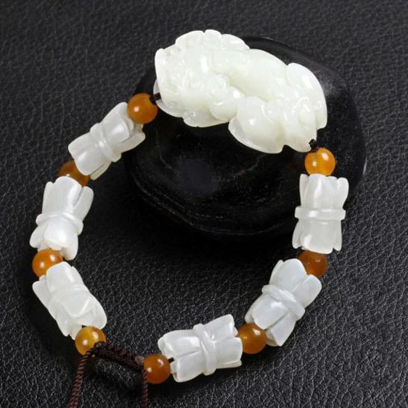 Hotan White Jade Pixiu , Fashionable and Versatile Jadeite Bracelet
Hotan White Jade Pixiu , Fashionable and Versatile Jadeite Bracelet
