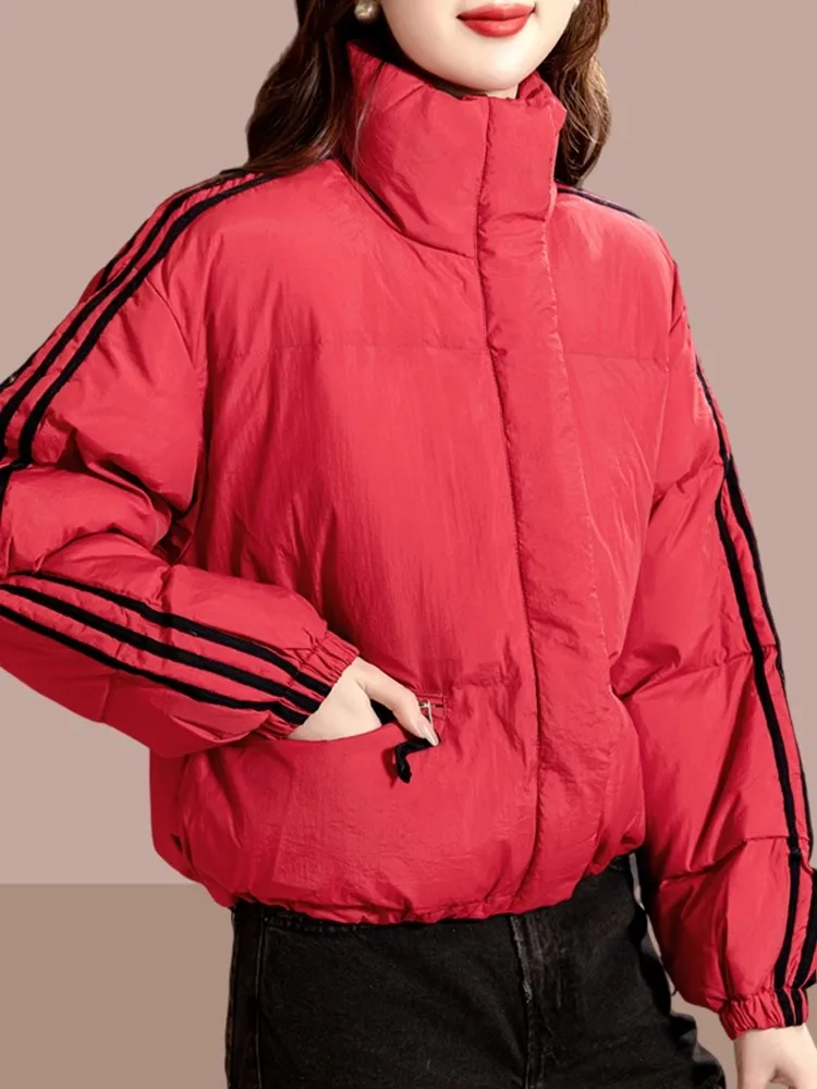 Модная утепленная зимняя куртка из хлопка для женщин, с пуговицами, на молнии, с высоким воротником
Модная утепленная зимняя куртка из хлопка для женщин, с пуговицами, на молнии, с высоким воротником