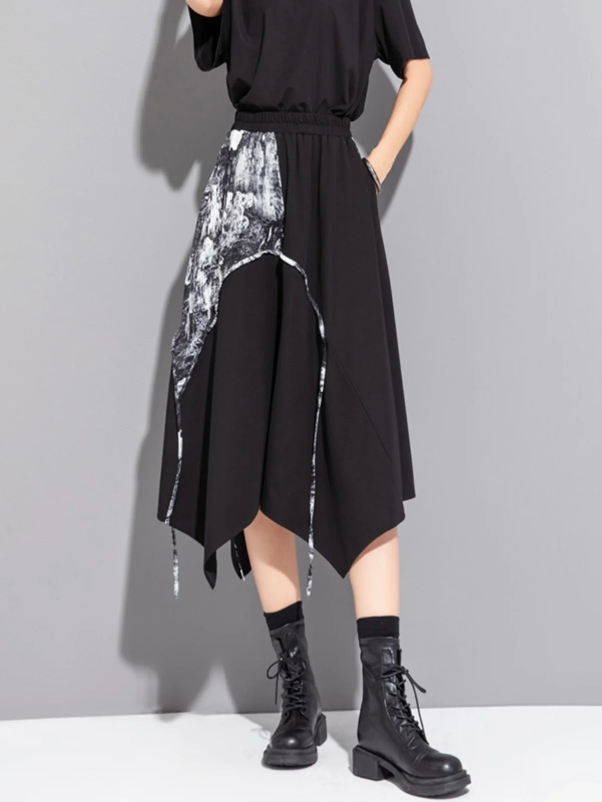 Asymmetric Splicing Midi Skirt for Women Dark Style Summer Trend Ink Printing Color Collision Half Body Punk Street Style
Asymmetric Splicing Midi Skirt for Women Dark Style Summer Trend Ink Printing Color Collision Half Body Punk Street Style