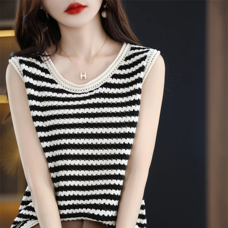 New Sleeveless O-Neck Knitted Women Sweater Pullover Hollow Out Knit Sweater Women Tops Blusas Mujer De Moda 2024 Verano J952
New Sleeveless O-Neck Knitted Women Sweater Pullover Hollow Out Knit Sweater Women Tops Blusas Mujer De Moda 2024 Verano J952