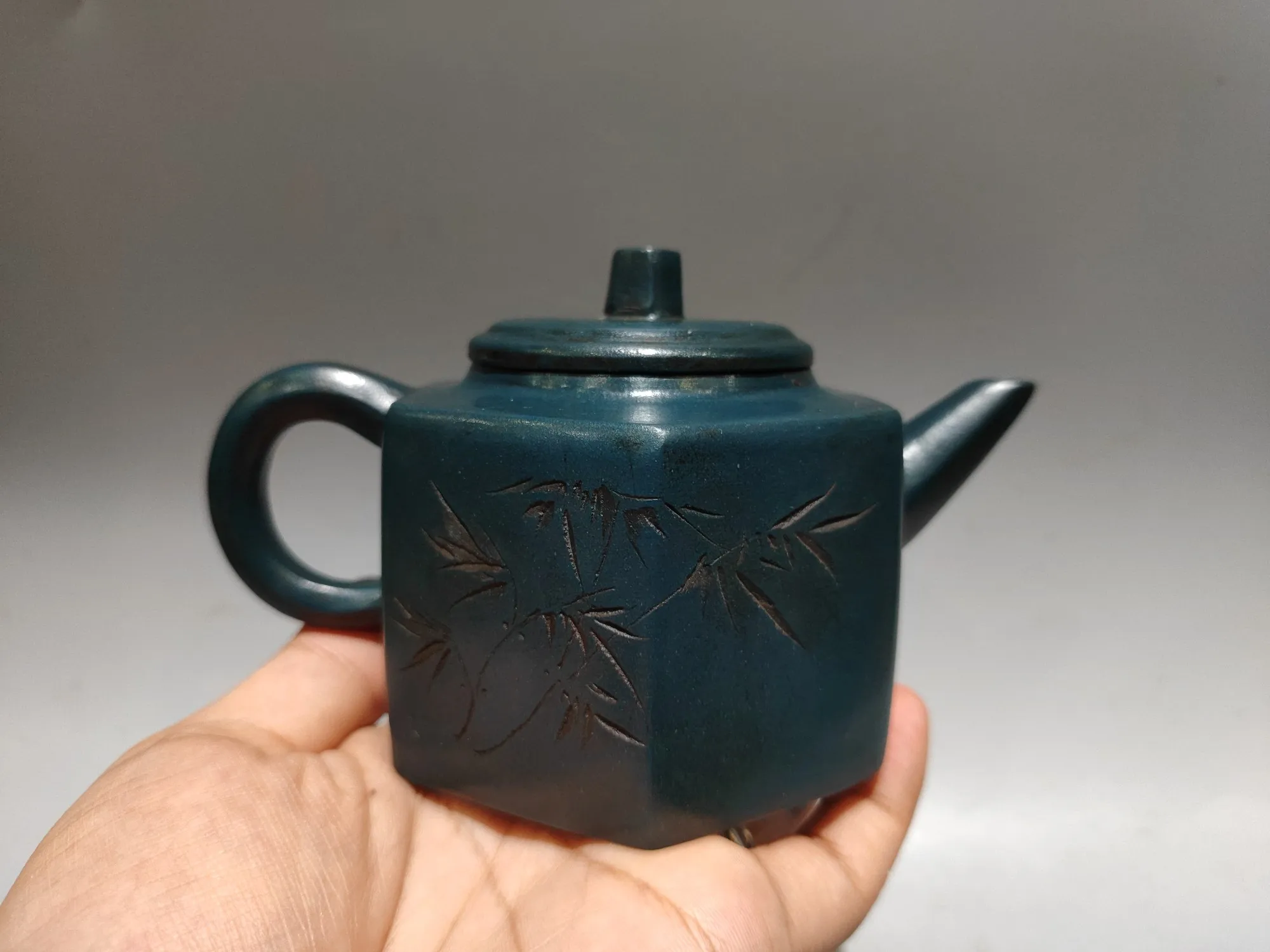6"Chinese Yixing Purple Clay Teapot Famous sayings and handwriting Four sided Kettle Teapot Flagon Tea Ceremony Sample Tea
6"Chinese Yixing Purple Clay Teapot Famous sayings and handwriting Four sided Kettle Teapot Flagon Tea Ceremony Sample Tea