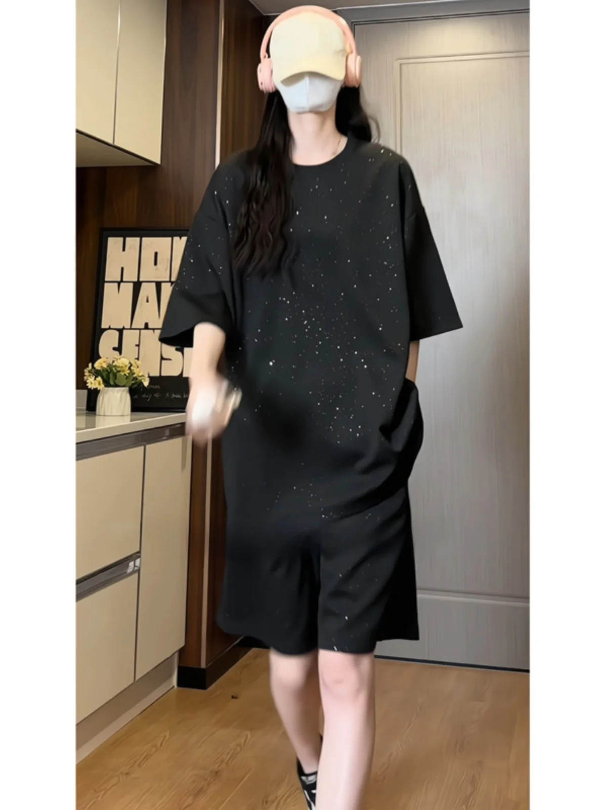 Спортивный костюм Cleanfit Black Summer New Heavyweight для мужчин: футболка с коротким рукавом и шорты, премиум-комплект для повседневного спорта
Спортивный костюм Cleanfit Black Summer New Heavyweight для мужчин: футболка с коротким рукавом и шорты, премиум-комплект для повседневного спорта