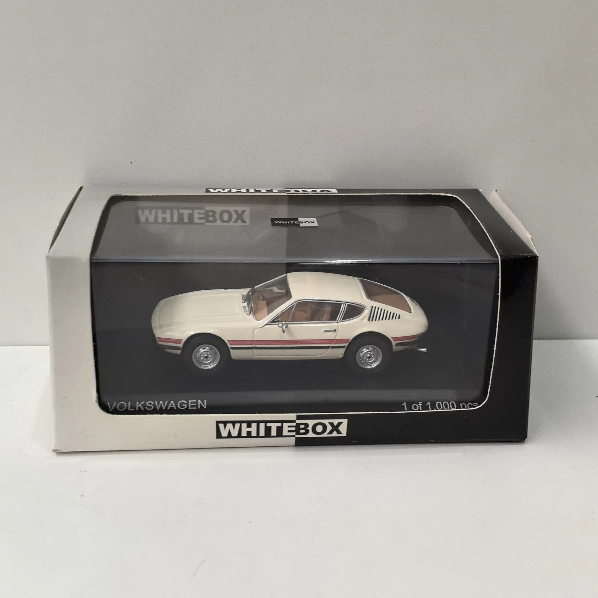 Коллекционная модель автомобиля Box Cracking Diecast WHITEBOX, масштаб 1/43, VW SP2 1973 2q, из сплава
Коллекционная модель автомобиля Box Cracking Diecast WHITEBOX, масштаб 1/43, VW SP2 1973 2q, из сплава