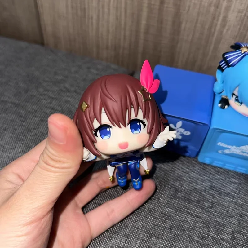 В наличии, без коробки, оригинальная фигурка Furyu Hololive Hoshimachi Suisei Tokino Sora Azki Q-версии, в стиле Kawaii.
В наличии, без коробки, оригинальная фигурка Furyu Hololive Hoshimachi Suisei Tokino Sora Azki Q-версии, в стиле Kawaii.