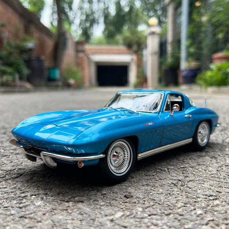 1:18 Original Model,GM Chevrolet 1965 Corvette,Alloy Car Model for Display,Gift and Collections
1:18 Original Model,GM Chevrolet 1965 Corvette,Alloy Car Model for Display,Gift and Collections