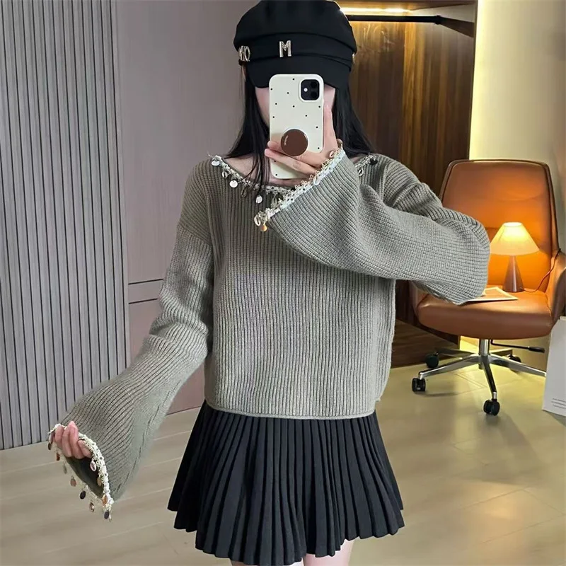 Women Slash Neck Loose Sweater Knitted Flare Long Sleeve Sequins Sweaters Casual Solid Pullovers 2025 Autumn Korean Simple
Women Slash Neck Loose Sweater Knitted Flare Long Sleeve Sequins Sweaters Casual Solid Pullovers 2025 Autumn Korean Simple